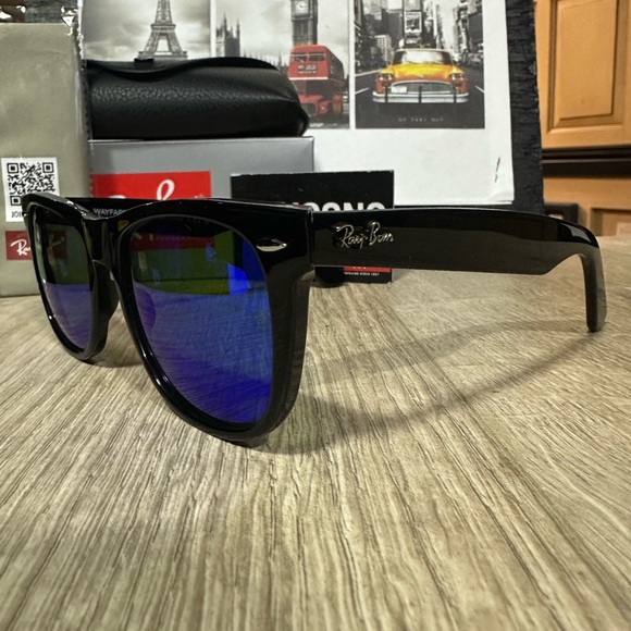 Ray ban 2140 Classic Wayfarer 901/17 polished black/Blue Mirror 54mm - Picture 3 of 12